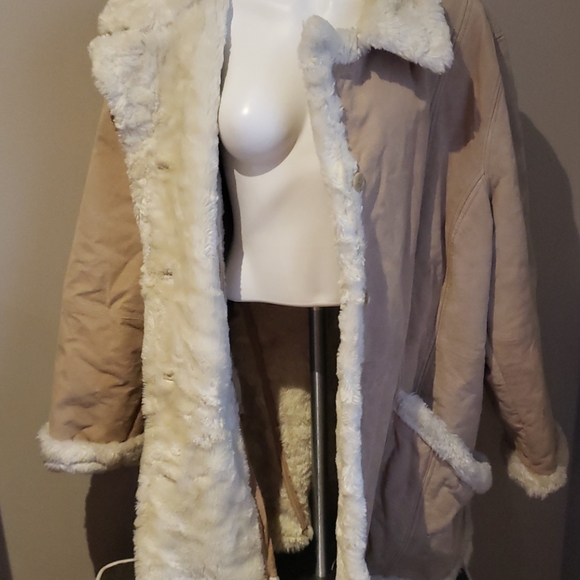 Coat - Picture 2 of 5